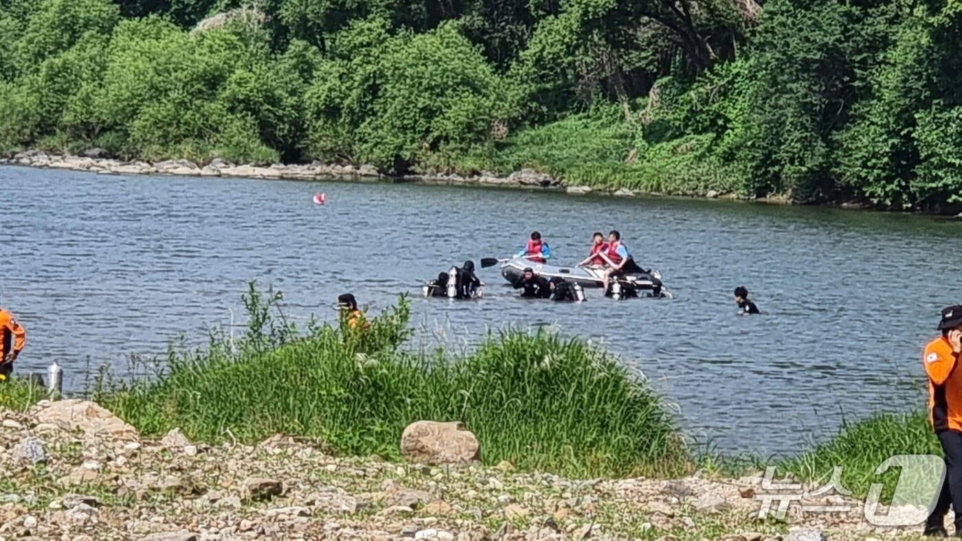강원 홍천강 실종자 수색 현장.(홍천소방서 제공, 재판매 및 DB금지)