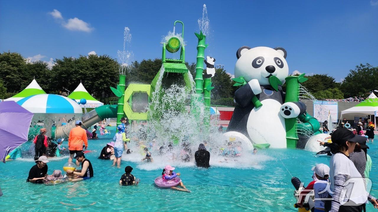 본문 이미지 - 경기 여주시 오학 물놀이장(여주시 제공. 재판매 및 DB 금지)/뉴스1 