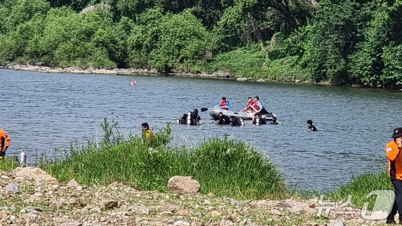 강원 홍천강 실종자 수색 현장.&#40;홍천소방서 제공, 재판매 및 DB금지&#41;