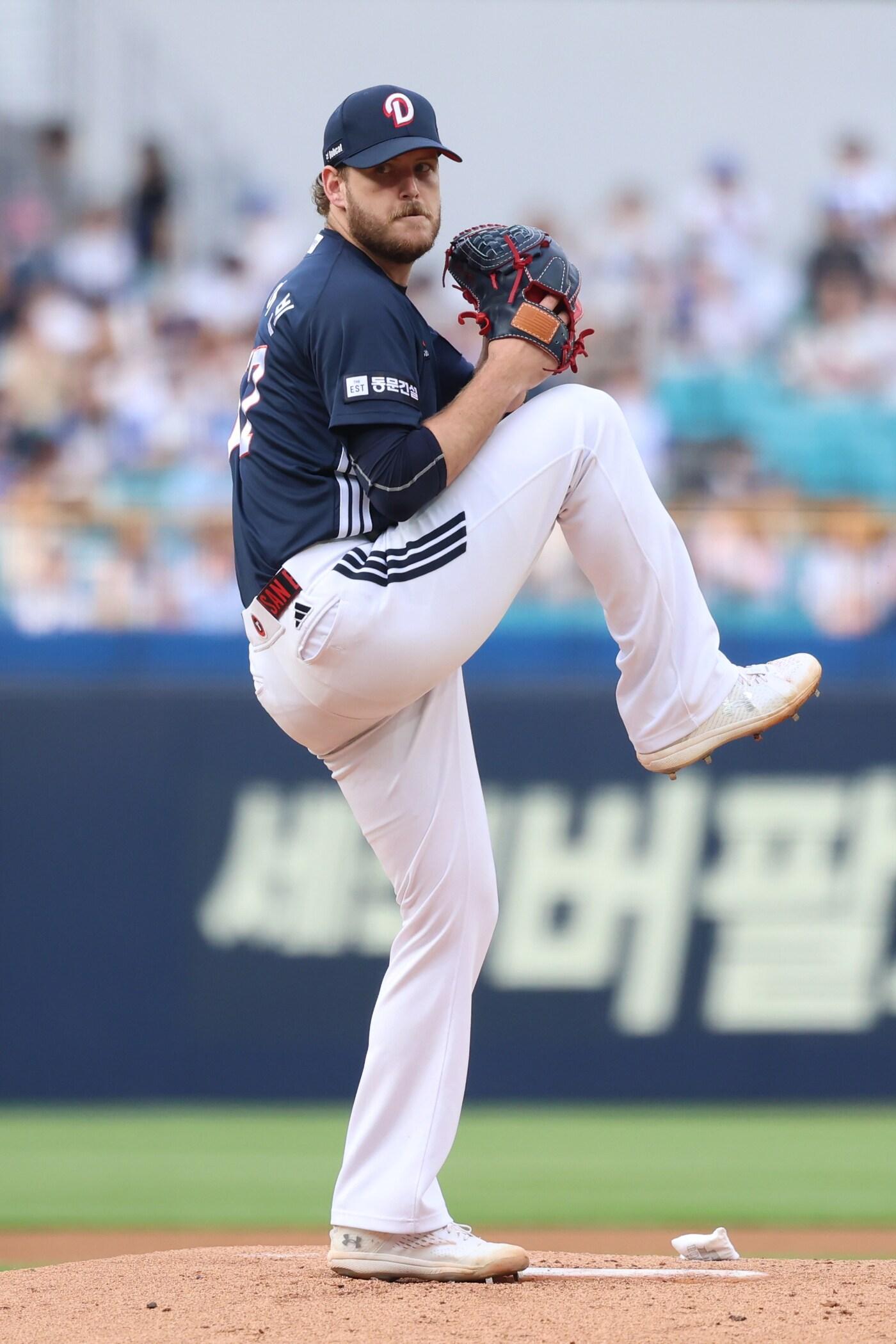 본문 이미지 - 두산 외국인 투수 콜 어빈.(두산 베어스 제공)