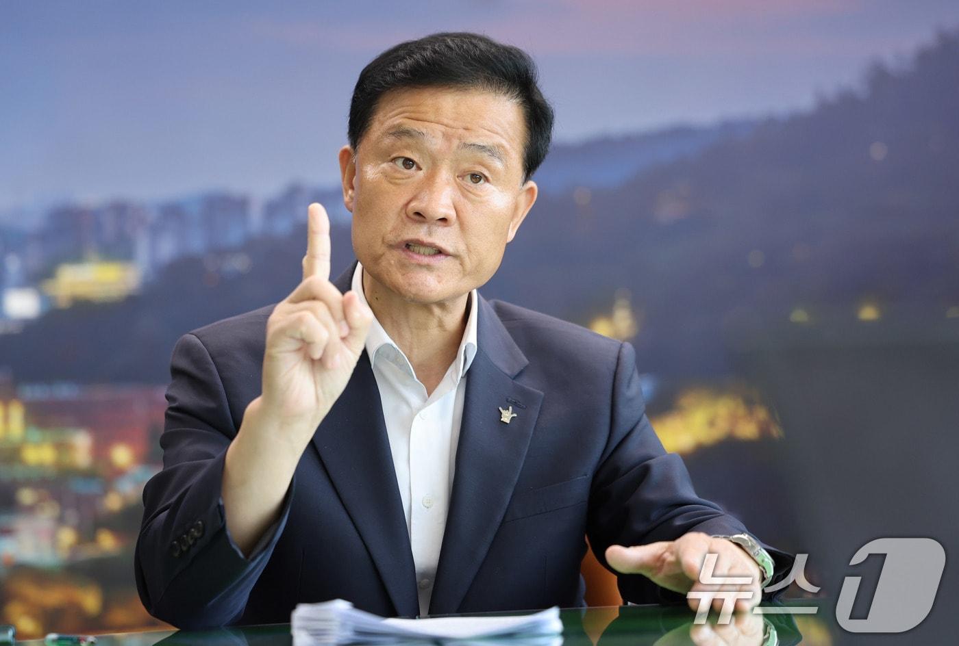 이승로 성북구청장이 17일 서울 성북구청에서 뉴스1과 인터뷰를 하고 있다. ⓒ News1 박지혜 기자