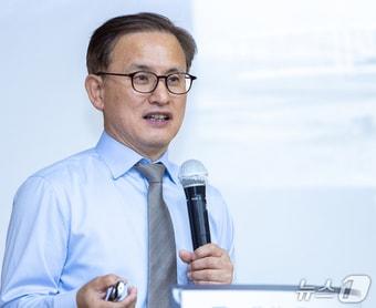 본문 이미지 - 권진회 총장.