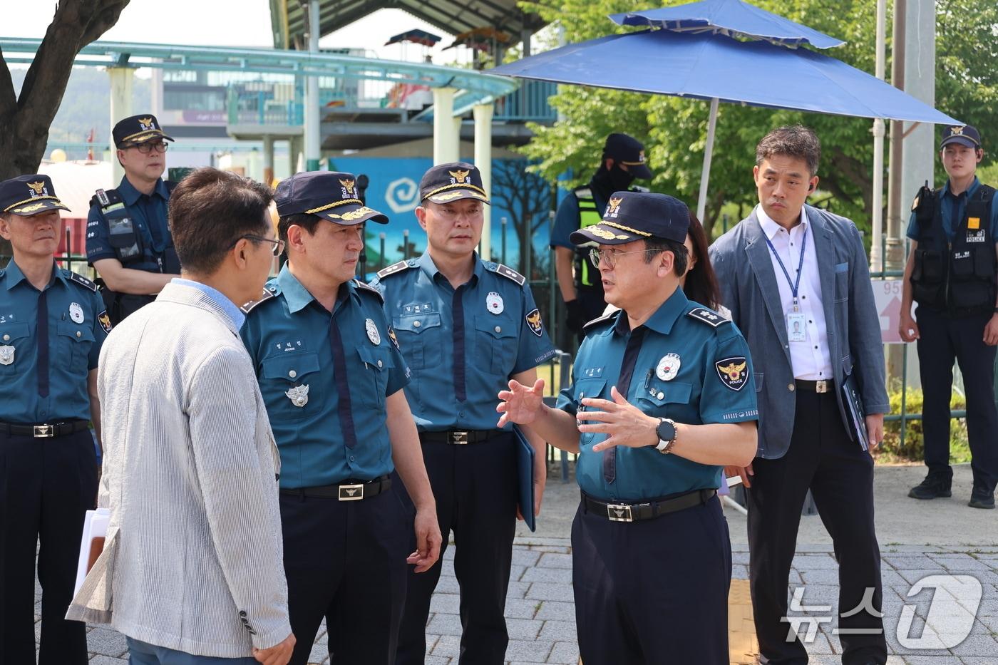 김호승 경기북부경찰청장이 18일 파주시 문산읍 임진각을 방문해 대북전단 살포 예방 현장 대응 태세를 점검했다.&#40;경기북부경찰청 제공. 재판매 및 DB 금지&#41;/뉴스1