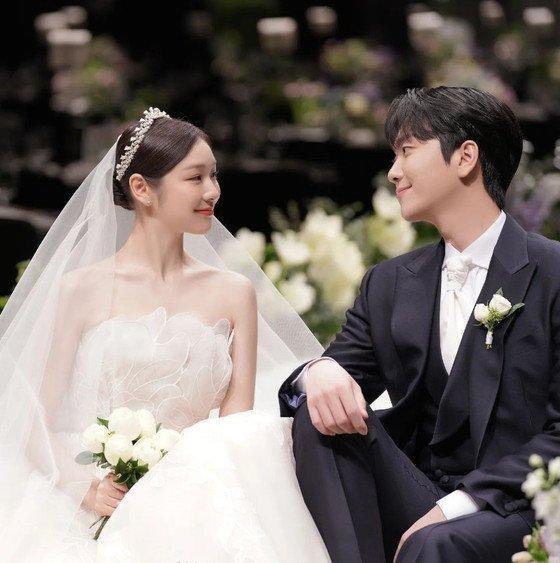 본문 이미지 - 김연아, 고우림 / 김연아 인스타그램