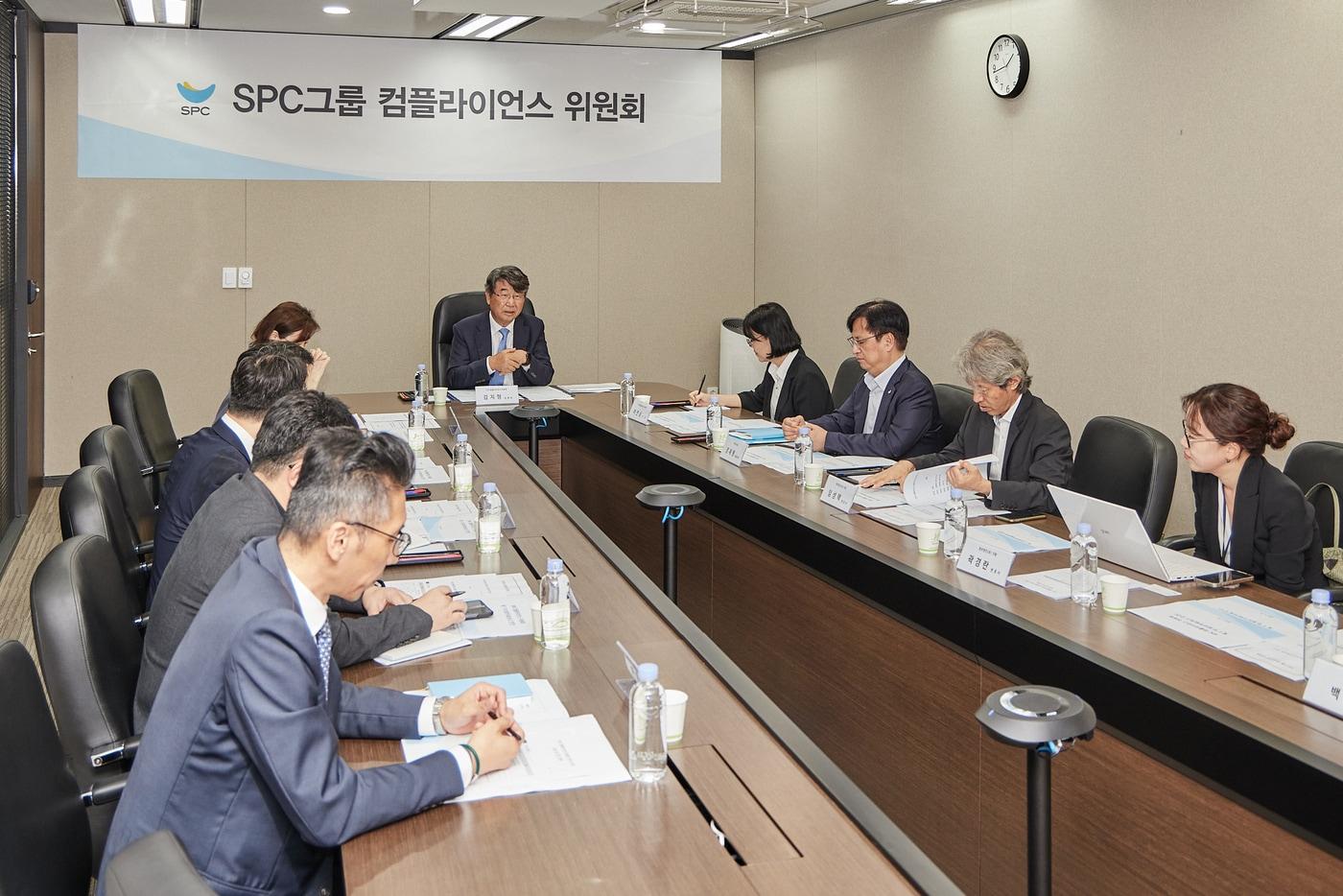 SPC그룹이 윤리·준법 체계를 독립적으로 감독하는 상설 기구인 'SPC 컴플라이언스 위원회'를 출범시키고, 위원장으로 김지형 전 대법관을 선임했다.(SPC그룹 제공)