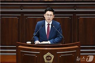 본문 이미지 - 5분 발언 중인 송우현 부산시의원(시의회 제공. 재판매 및 DB 금지)