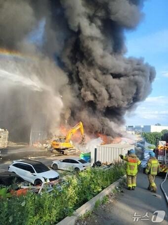 본문 이미지 - 화재 현장. &#40;경기도소방재난본부 제공. 재판매 및 DB 금지&#41; 2025.6.19/뉴스1