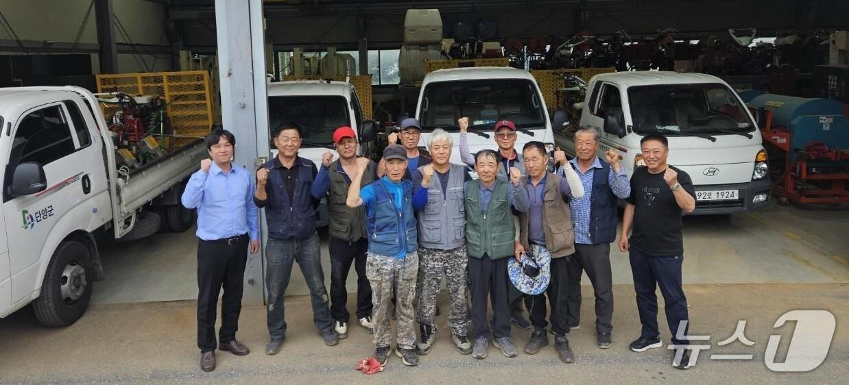 본문 이미지 - 단양군 농기계 인력지원단.(단양군 제공. 재판매 및 DB금지) /뉴스1  