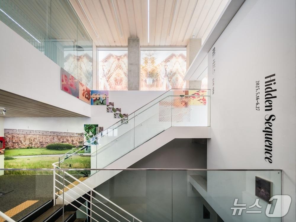 본문 이미지 -  히든 시퀀스(Hidden Sequence) 전시회.(서대문구청 제공)