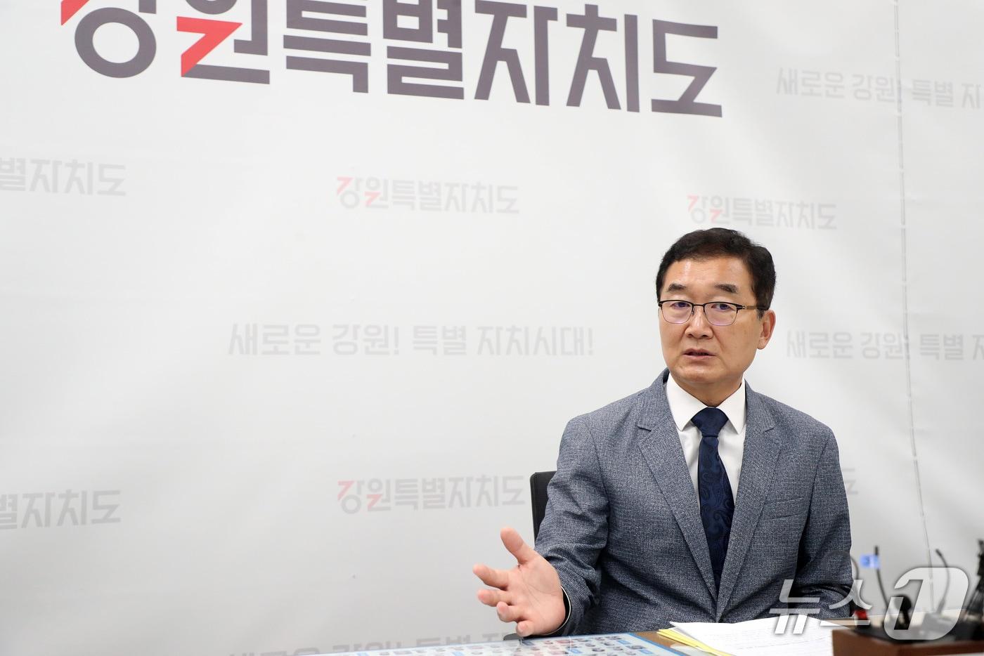 기자간담회에서 발언하는 정광열 도 경제부지사.&#40;강원도 제공. 재판매 및 DB금지&#41;/뉴스1