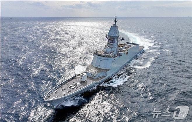본문 이미지 - 울산급 충남함(Batch-Ⅲ) 항해 시운전.(해군 제공)