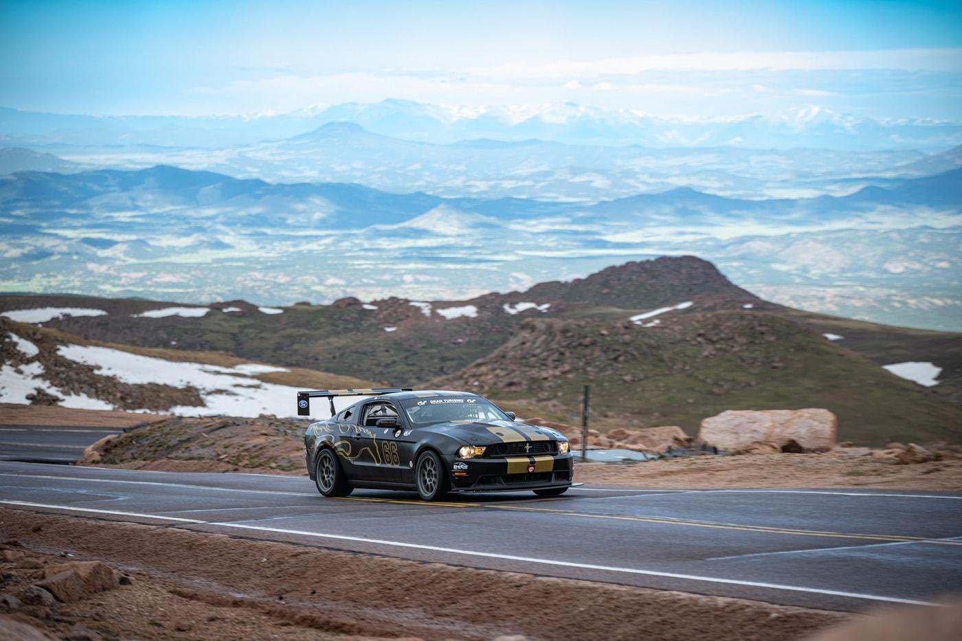 제103회 파이크스 피크 힐 클라임&#40;PPIHC&#41; 대회에 참가하는 아웨이다 레이싱팀 소속 댄 아웨이다 선수의 포드 머스탱 보스 차량. 해당 차량에는 금호타이어의 고성능 타이어 &#39;엑스타 V730&#39;이 장착된다&lt;자료사진&gt;&#40;금호타이어 제공&#41;. 2025.06.20.