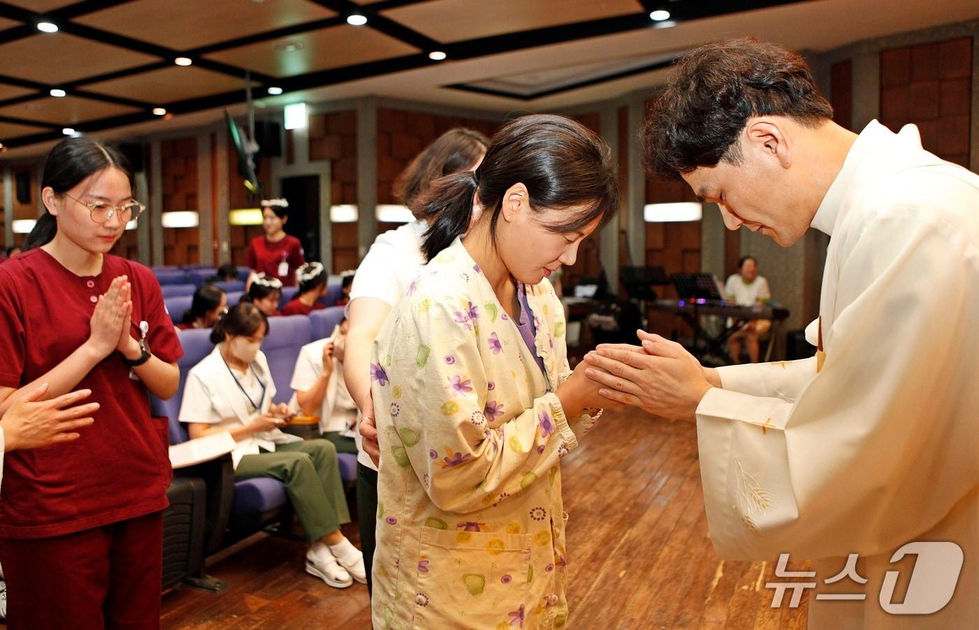 대전성모병원 간호사 손축복식(대전성모병원 제공) /뉴스1