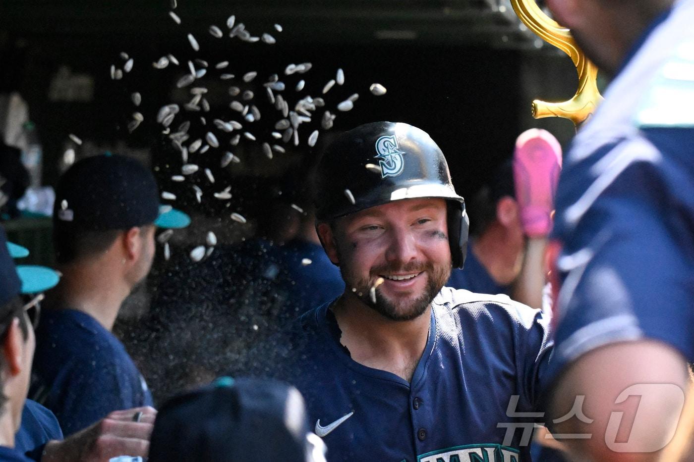 시애틀 매리너스 칼 롤리가 21일(한국시간) 열린 2025 메이저리그 시카고 컵스전에서 시즌 28·29호 홈런을 기록했다. ⓒ 로이터=뉴스1