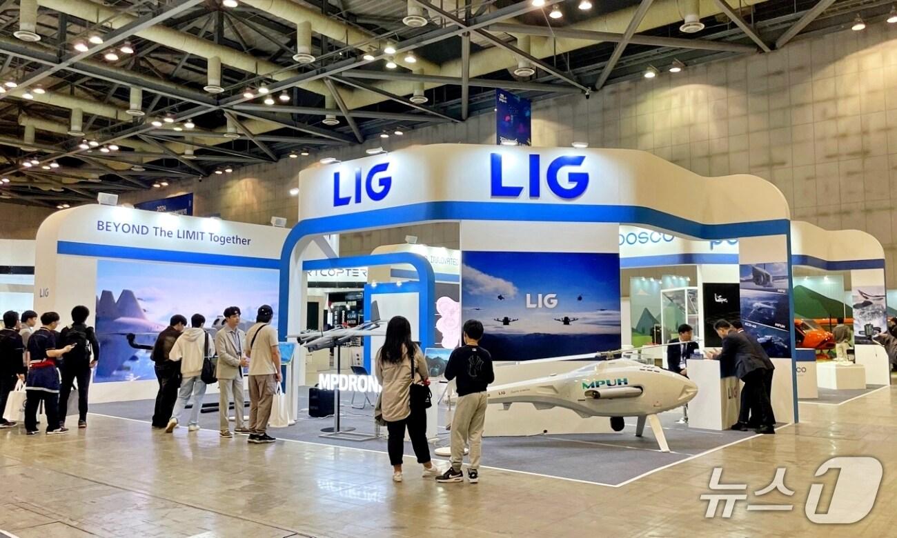 본문 이미지 - 지난해 킨텍스에서 열린 ‘2024 드론·도심항공모빌리티박람회’ 행사장 모습. &#40;킨텍스 제공, 재판매 및 DB금지&#41;