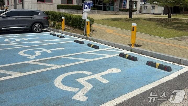 본문 이미지 - 장애인전용주차구역 IoT 주차관리시스템.(제천시 제공, 재판매 및 DB금지)/뉴스1 