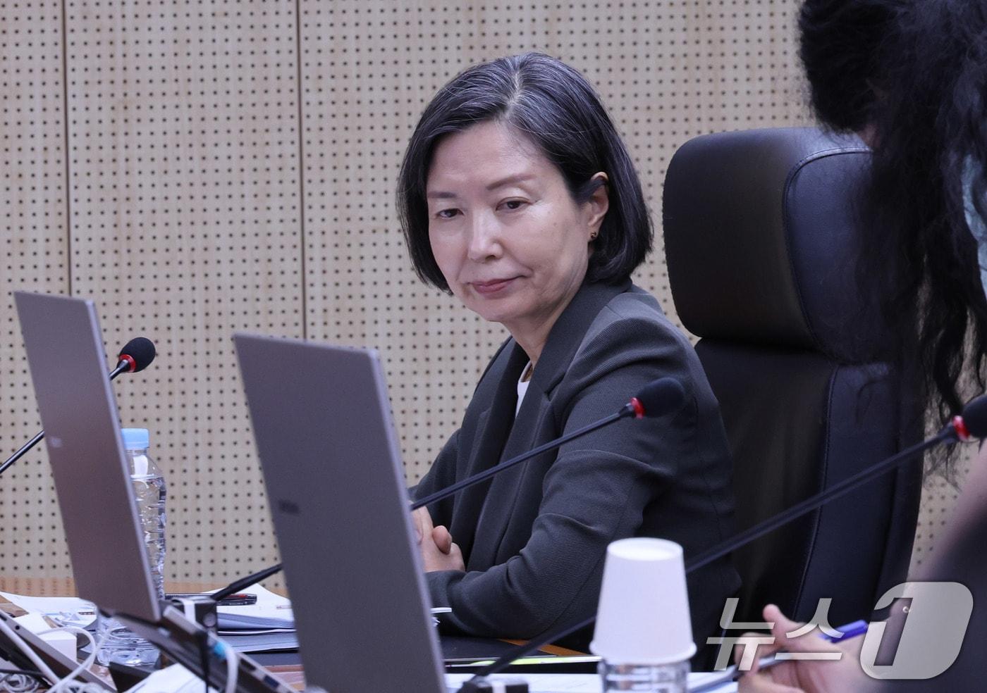 이숙진 국가인권위원회 상임위원이 23일 서울 중구 국가인권위원회에서 열린 제 13차 전원위원회에 참석하고 있다. 2025.6.23/뉴스1 ⓒ News1 박지혜 기자