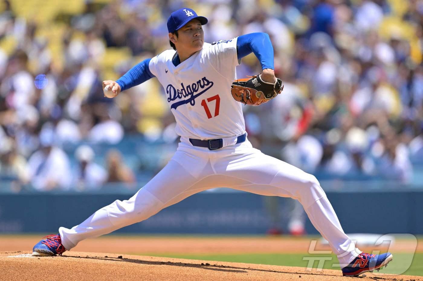 LA 다저스 오타니가 23일(한국시간) 열린 2025 메이저리그 워싱턴 내셔널스와 홈 경기에 선발 등판해 역투하고 있다. ⓒ AFP=뉴스1