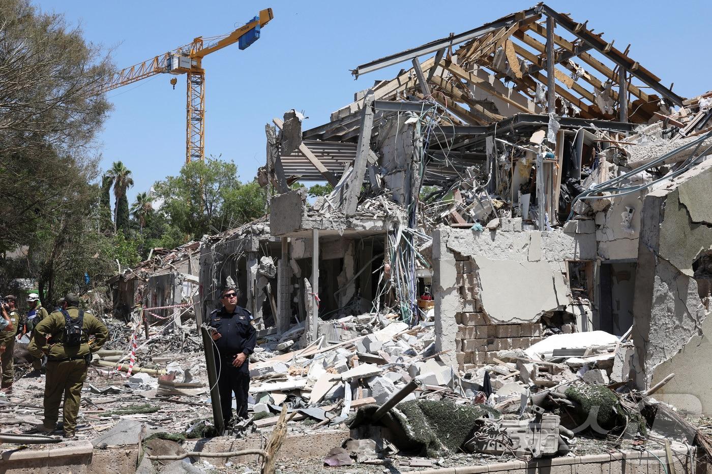 22일(현지시간) 이스라엘 텔아비브의 한 건물이 이란의 공습으로 무너진 모습. 25.06.22 ⓒ 로이터=뉴스1 ⓒ News1 김예슬 기자