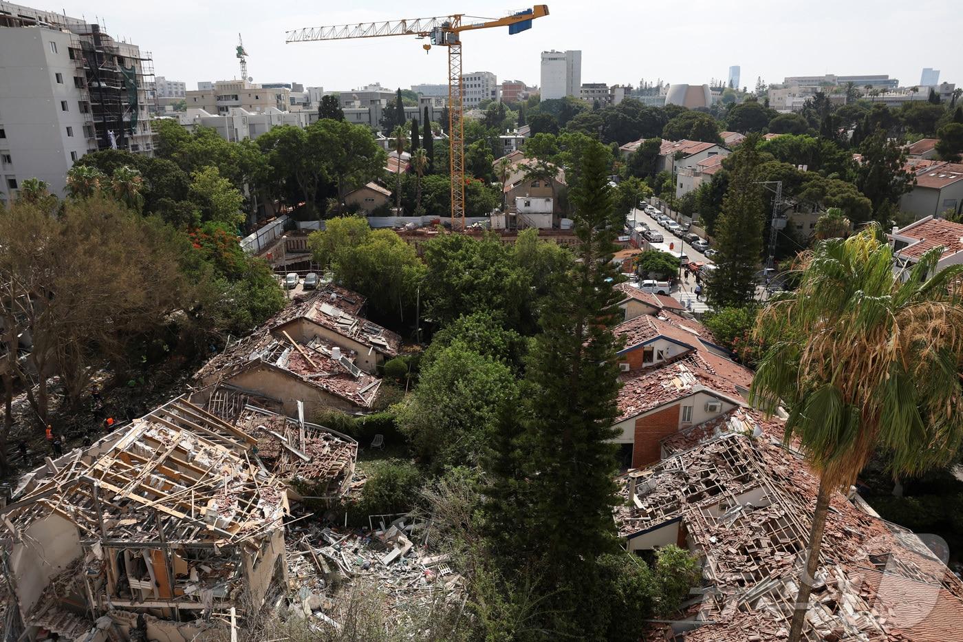 이란에서 발사된 미사일로 파괴된 이스라엘 텔아비브의 한 주택가. 2025.6.22 ⓒ 로이터=뉴스1 ⓒ News1 강민경 기자 &lt;자료사진&gt;