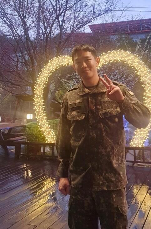 본문 이미지 - 가수 케빈오 인스타그램