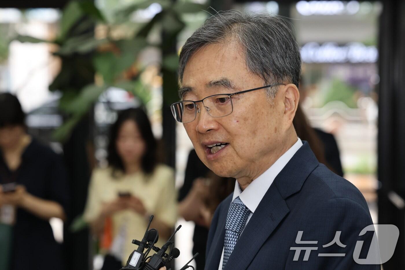 조현 외교부 장관 후보자가 24일 오전 서울 종로구 대우빌딩에 마련된 인사청문회 준비 사무실로 출근을 하고 있다. 2025.6.24/뉴스1 ⓒ News1 임세영 기자