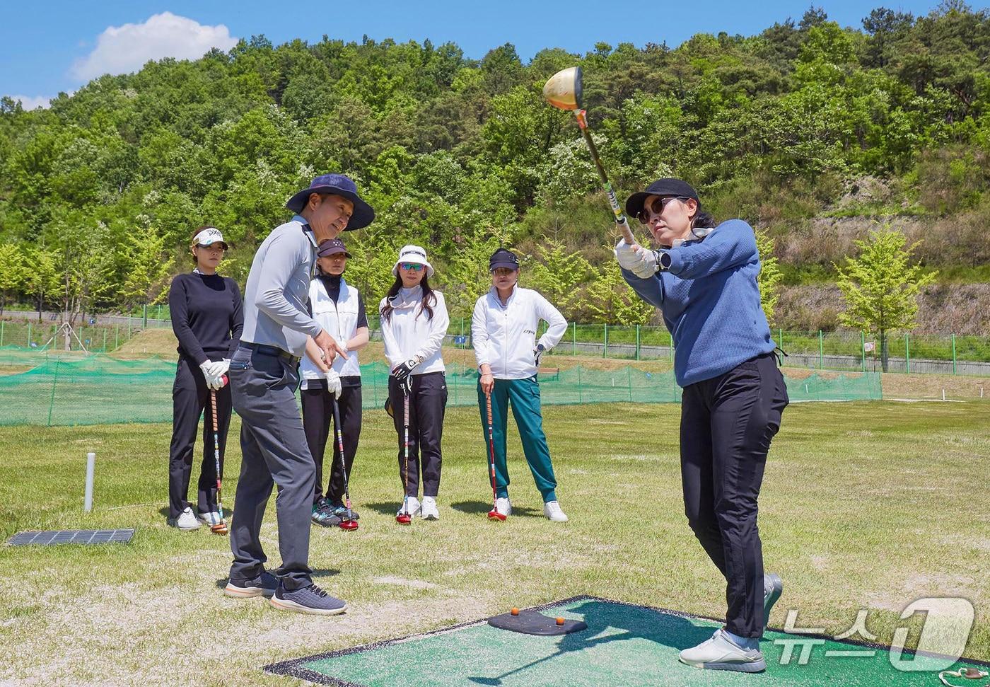 영진전문대 파크골프경영과 수업 모습. (영진전문대 제공. 재판매 및 DB금지)