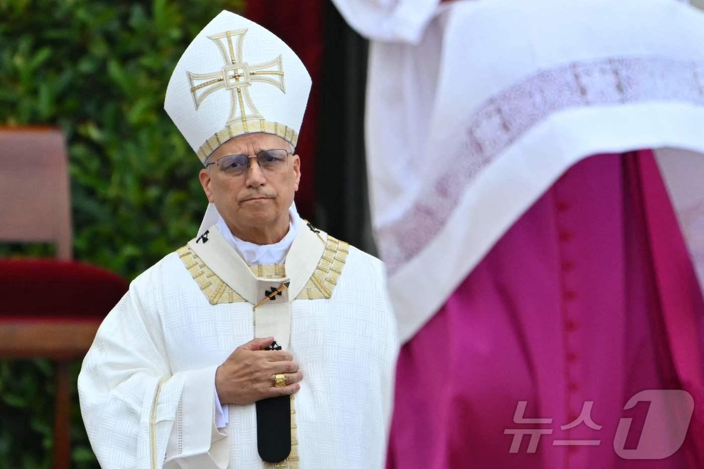 교황 레오 14세가 22일&#40;현지시간&#41; 로마에 위치한 라테라노 대성당 밖에서 미사를 집전하고 있다. 2025.06.22 ⓒ AFP=뉴스1 ⓒ News1 송송이 기자