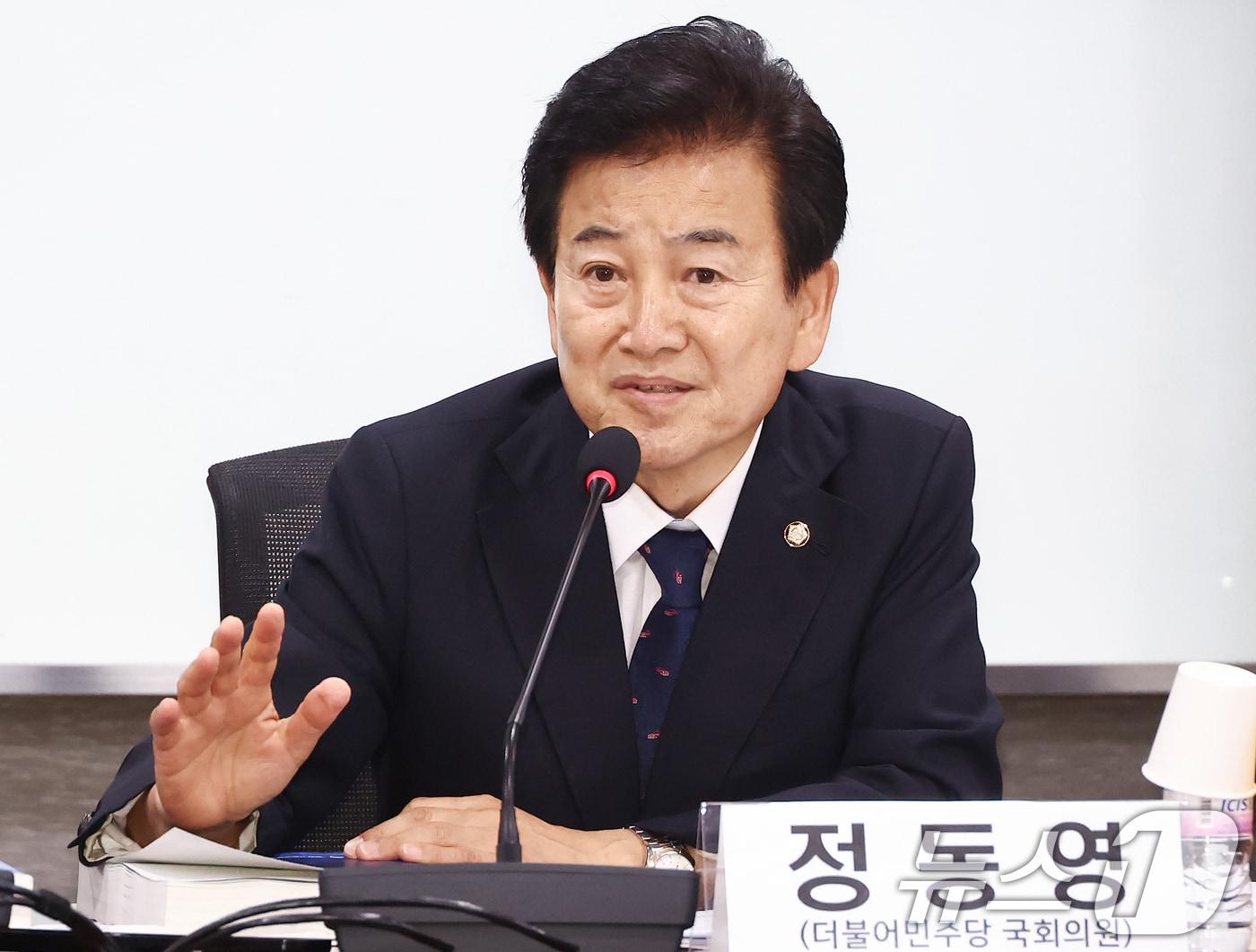 본문 이미지 - 통일부 장관 후보자인 정동영 더불어민주당 의원이 25일 오전 서울 여의도 국회 의원회관에서 열린 &#39;AI G3 강국 신기술 전략 조찬 포럼&#39;에서 인사말을 하고 있다. 2025.6.25/뉴스1 ⓒ News1 김민지 기자