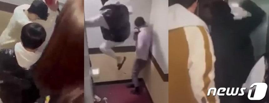 본문 이미지 - 지난 2023년 1월 17일 인천 미추홀구의 한 모텔에서 10대 학생들이 조건 만남을 미끼로 유인한 40대 남성을 집단 폭행하고 있는 모습. (온라인 커뮤니티 갈무리)