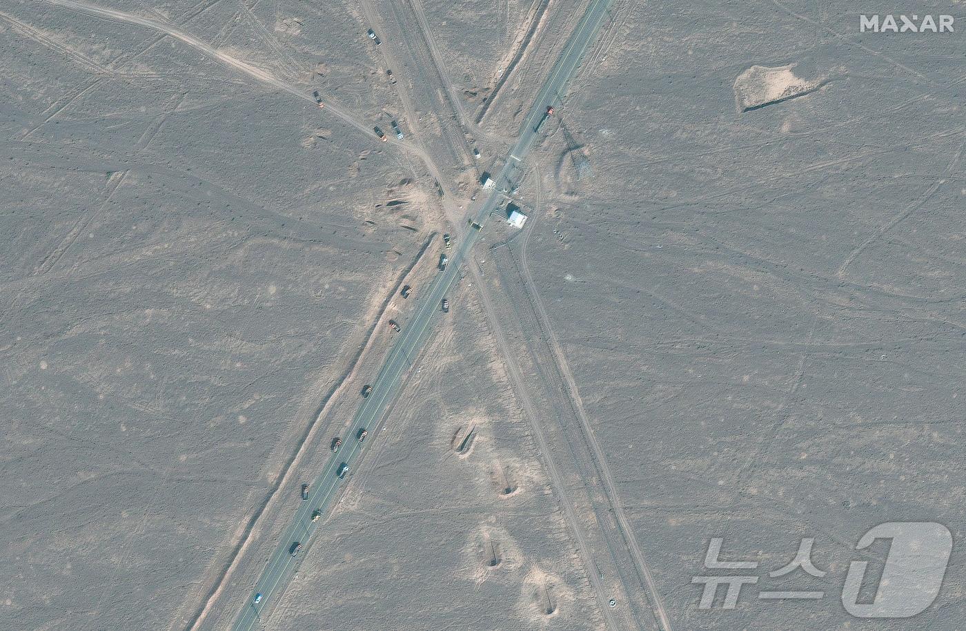 포르도 시설에서 나가는 트럭들 ⓒ 로이터=뉴스1 ⓒ News1 구경진 기자