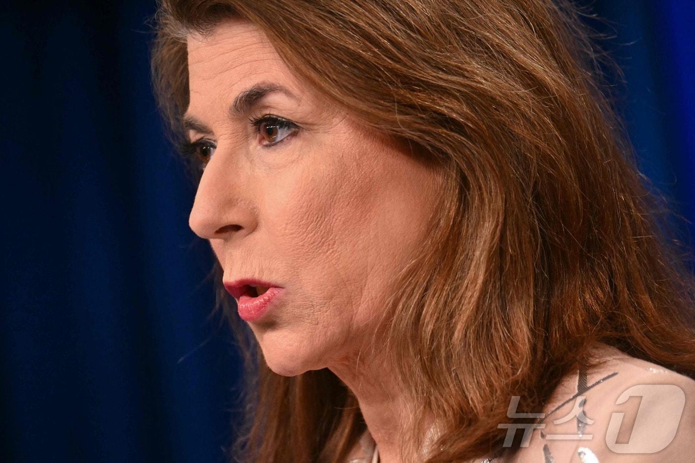 태미 브루스 미국 국무부 대변인이 4월 15일&#40;현지시간&#41; 워싱턴DC 국무부 청사에서 언론 브리핑을 진행하고 있다. 2025.4.15 ⓒ AFP=뉴스1 ⓒ News1 강민경 기자