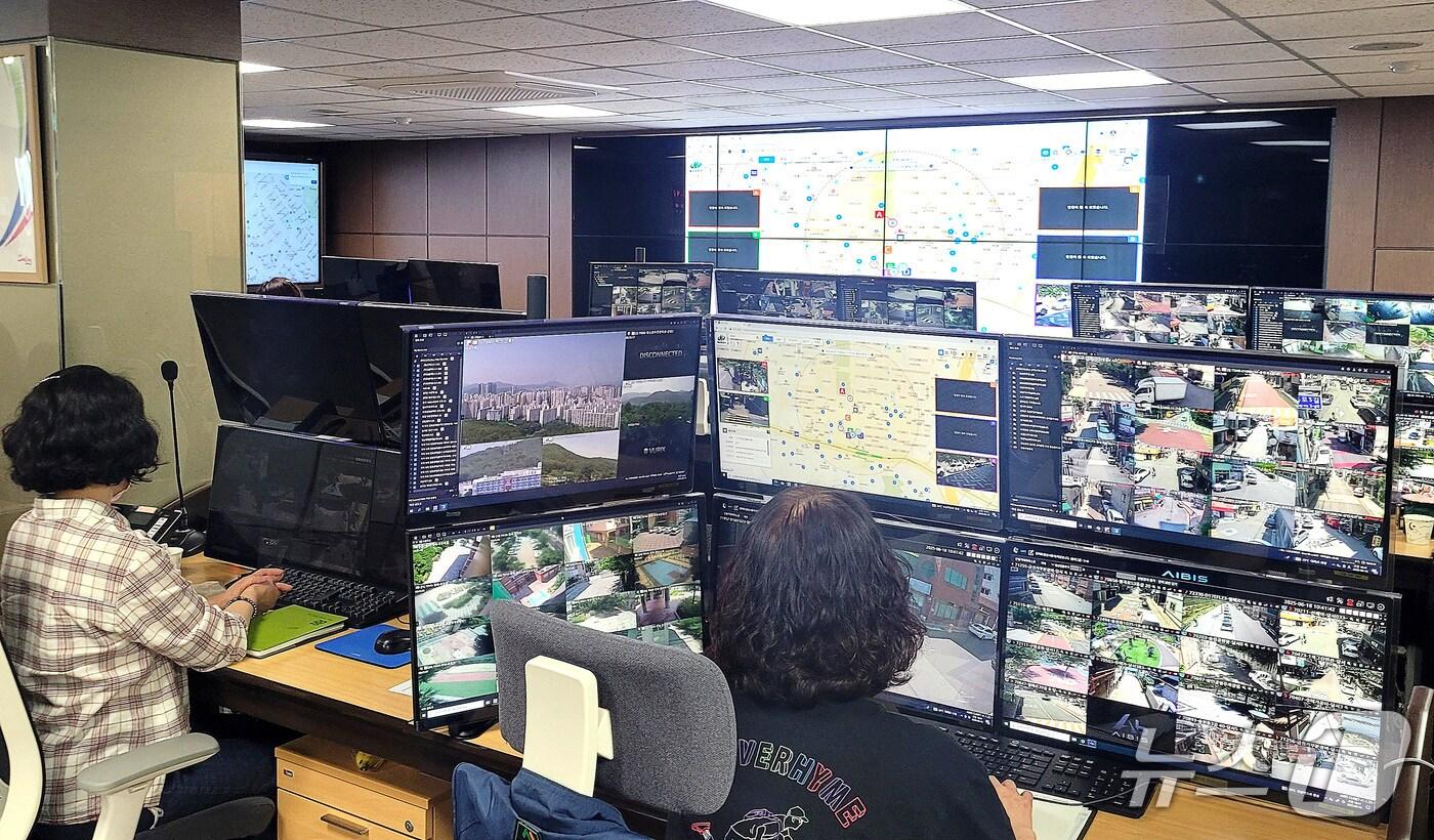 대구 달서구 폐쇄회로(CC)TV 통합관제센터 모습. (달서구 제공)
