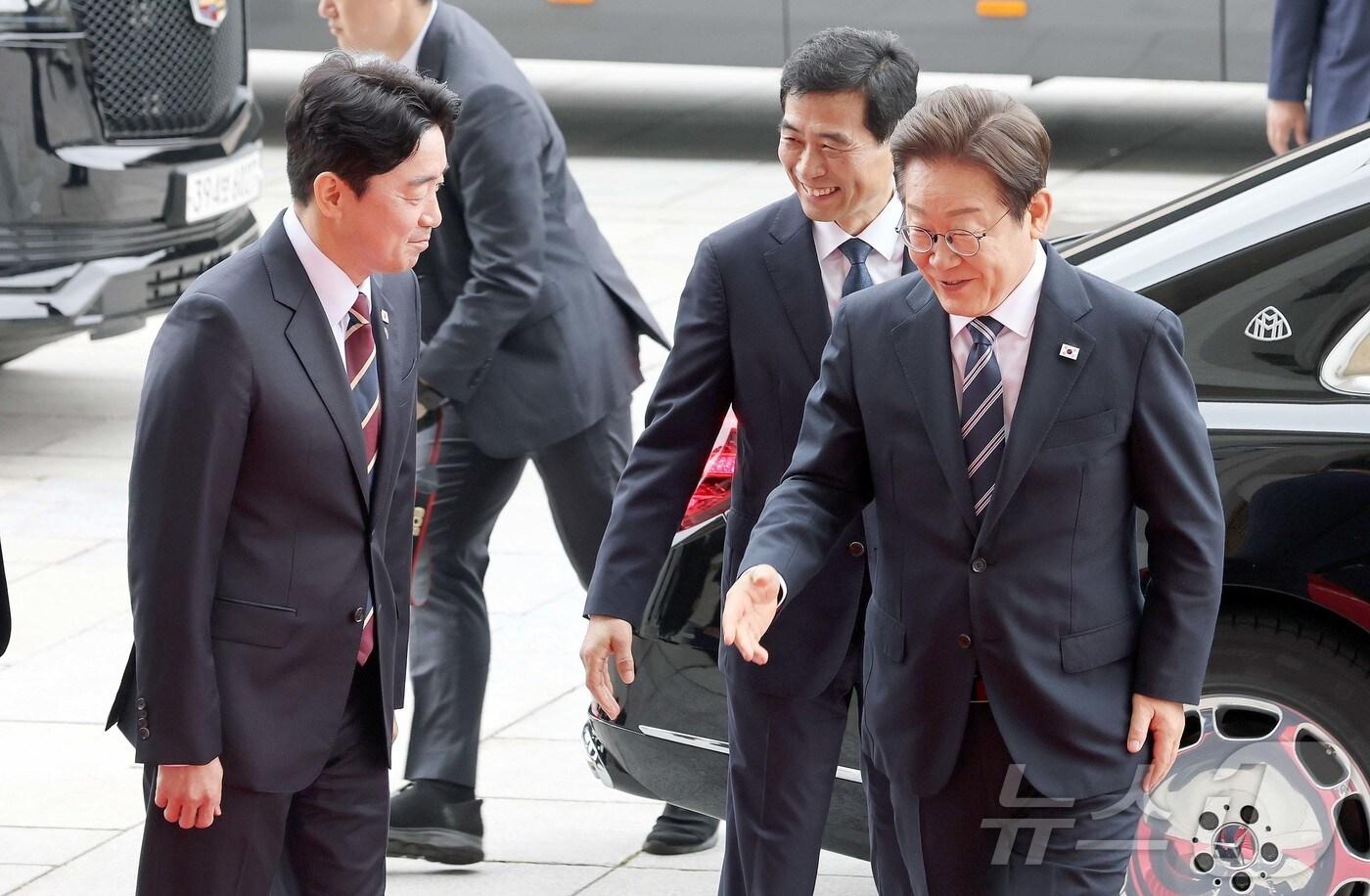 이재명 대통령이 26일 서울 여의도 국회에서 시정연설을 하기 위해 입장하고 있다.2025.6.26/뉴스1 ⓒ News1 국회사진기자단