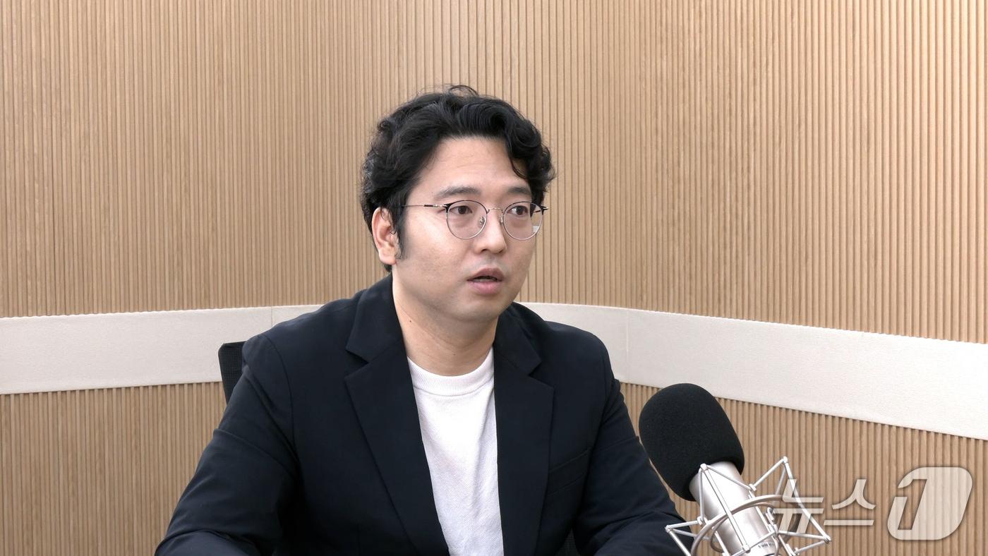 김덕일 고려대 중동·이슬람센터 연구위원이 26일 뉴스1TV '팩트앤뷰'에 출연해 질문에 답하고 있다.