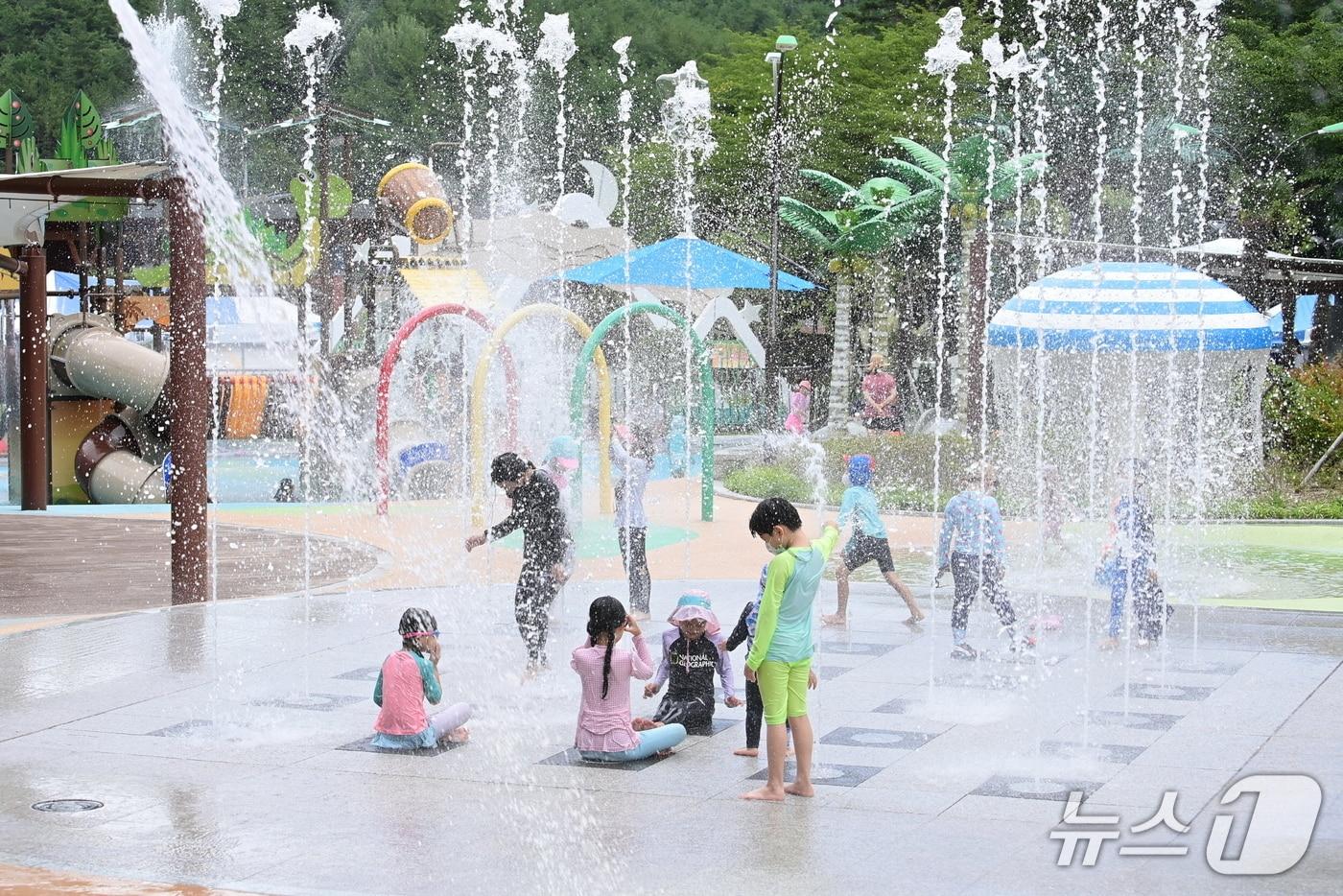 진주 물놀이형 수경시설(진주시 제공. 재판매 및 DB금지).