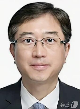 본문 이미지 - 이재명 대통령이 26일 헌법재판관 후보자에 오영준 서울고등법원 부장판사를 지명했다. (대통령실 제공. 재판매 및 DB 금지) 2025.6.26/뉴스1 ⓒ News1 이재명 기자