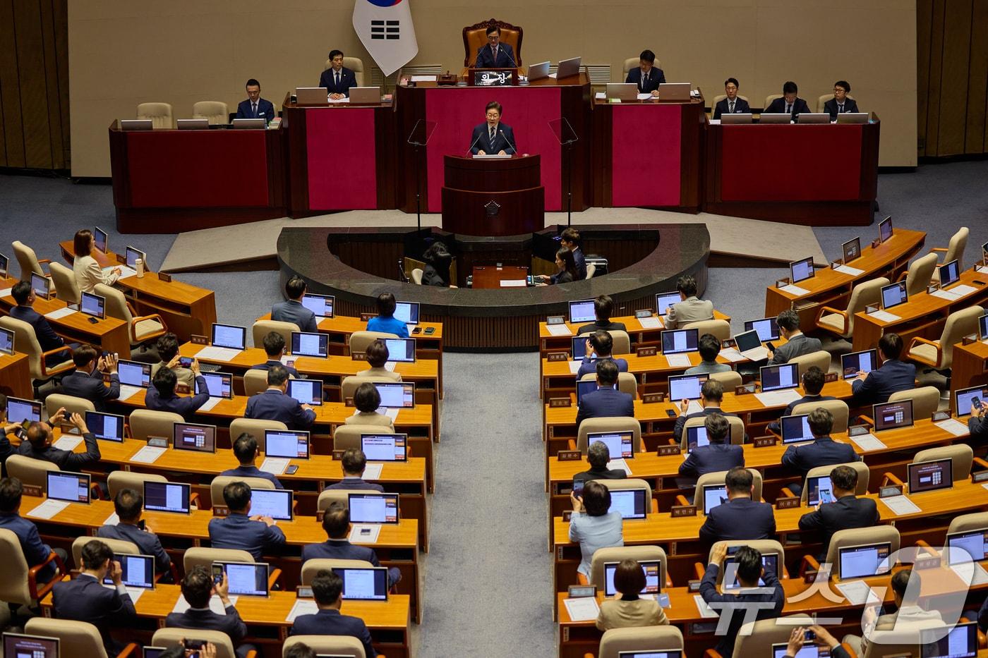 이재명 대통령이 26일 서울 여의도 국회에서 추가경정예산&#40;추경&#41; 시정연설을 하고 있다. &#40;대통령실 제공. 재판매 및 DB 금지&#41; 2025.6.26/뉴스1 ⓒ News1 허경 기자