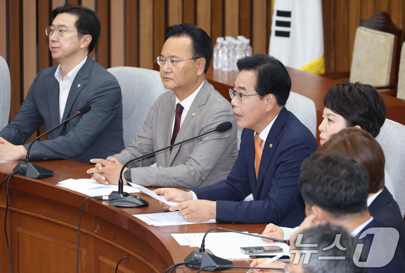 송언석 국민의힘 원내대표가 27일 오전 서울 여의도 국회에서 열린 원내대책회의에서 발언하고 있다. 2025.6.27/뉴스1 ⓒ News1 이광호 기자