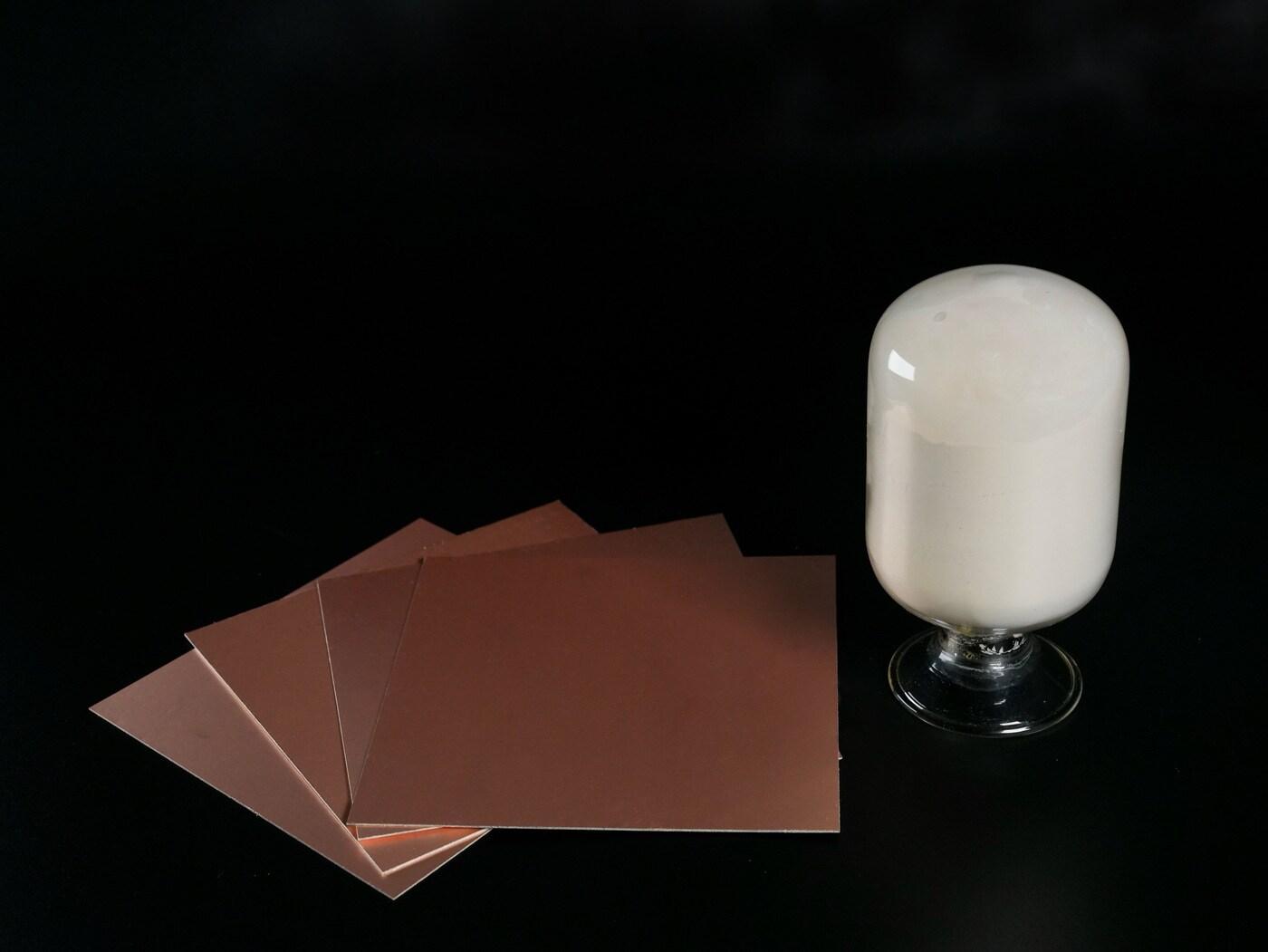 본문 이미지 -  mPPO(오른쪽)와 동박적층판(CCL)