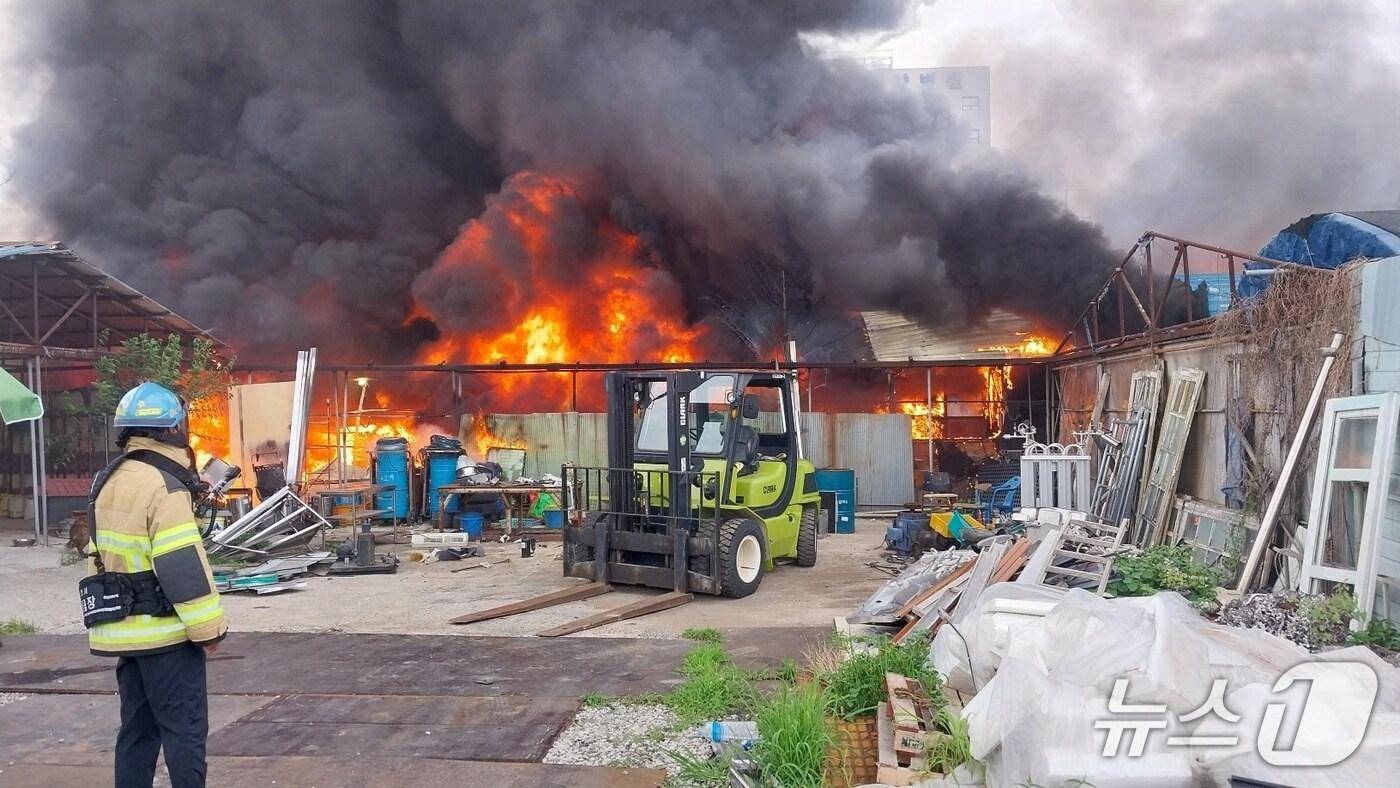 화재 현장(진주소방서 제공). 2025.6.28