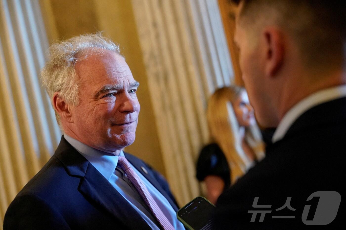 민주당 소속의 팀 케인 연방상원의원 (버지니이주). 2025.05.19 ⓒ 로이터=뉴스1 ⓒ News1 김지완 기자