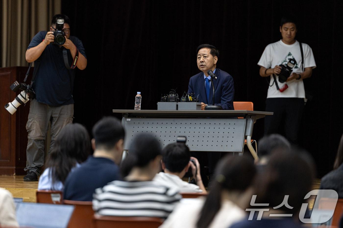 이재명 정부 첫 경제부총리 겸 기획재정부 장관 후보자로 지명된 구윤철 전 국무조정실장이 29일 서울 중구 예금보험공사에서 기자단 간담회를 하고 있다. 2025.6.29/뉴스1 ⓒ News1 이승배 기자