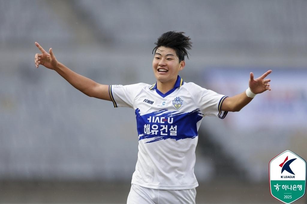 본문 이미지 -  U22 대표팀에 추가 발탁된 충남아산 김정현(한국프로축구연맹 제공)