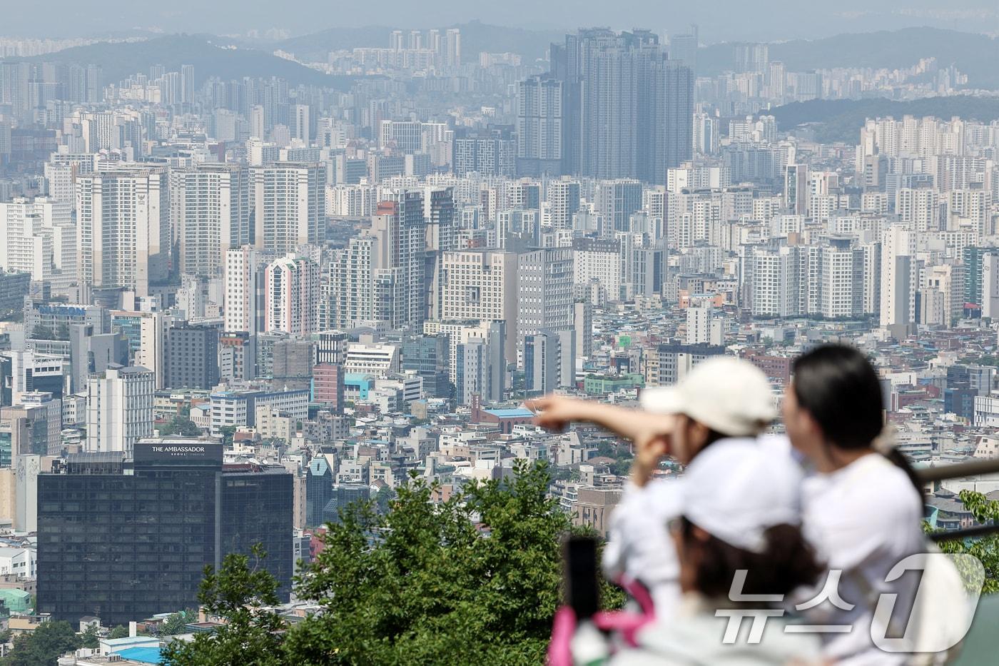 3일 서울 중구 남산에서 바라본 시내 아파트 단지 모습. 2025.6.3/뉴스1 ⓒ News1 민경석 기자