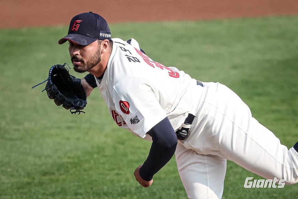 본문 이미지 - 롯데 자이언츠 외국인 투수 알렉 감보아는 3일 열린 KBO리그 사직 키움 히어로즈전에 선발 등판해 7이닝 2피안타 1볼넷 6탈삼진 무실점으로 호투했다. (롯데 자이언츠 제공)