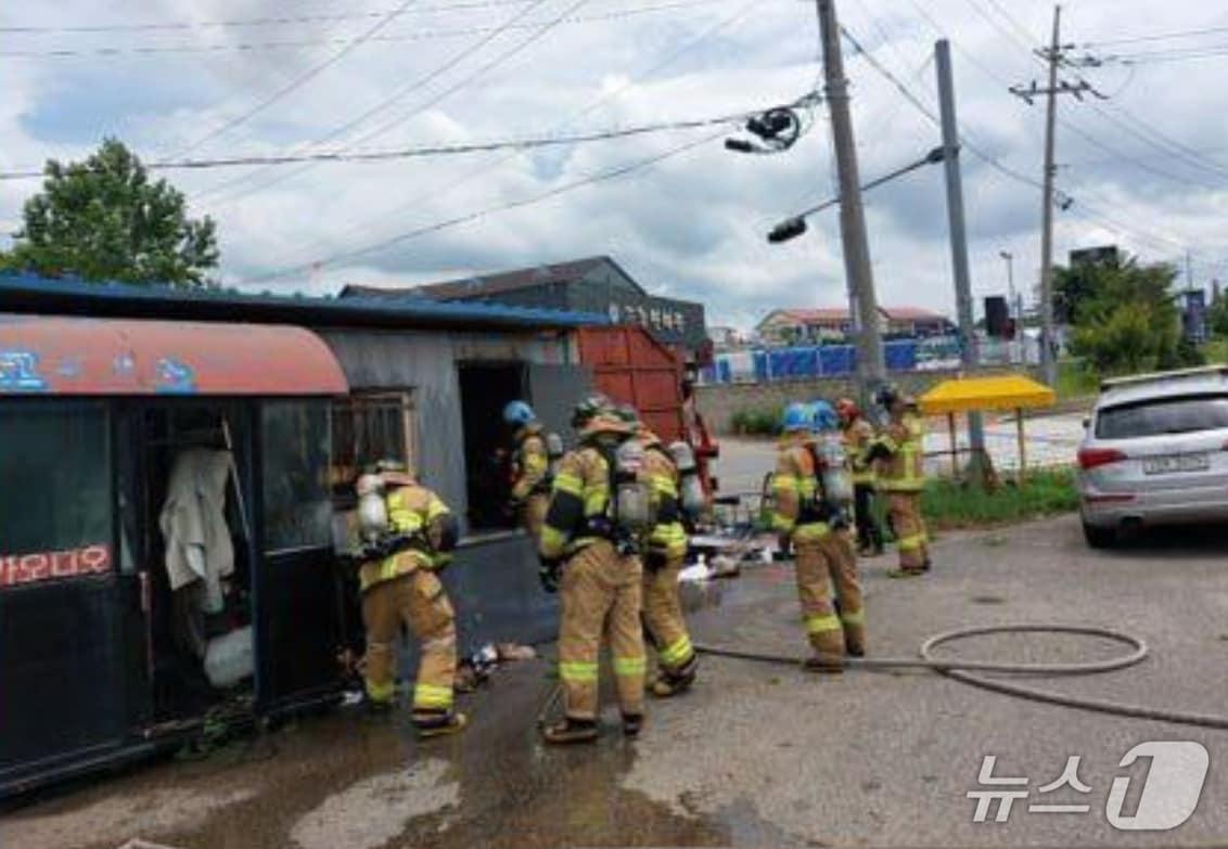 본문 이미지 - 화재 현장. (경기도소방재난본부 제공. 재판매 및 DB 금지) 2025.6.30/뉴스1
