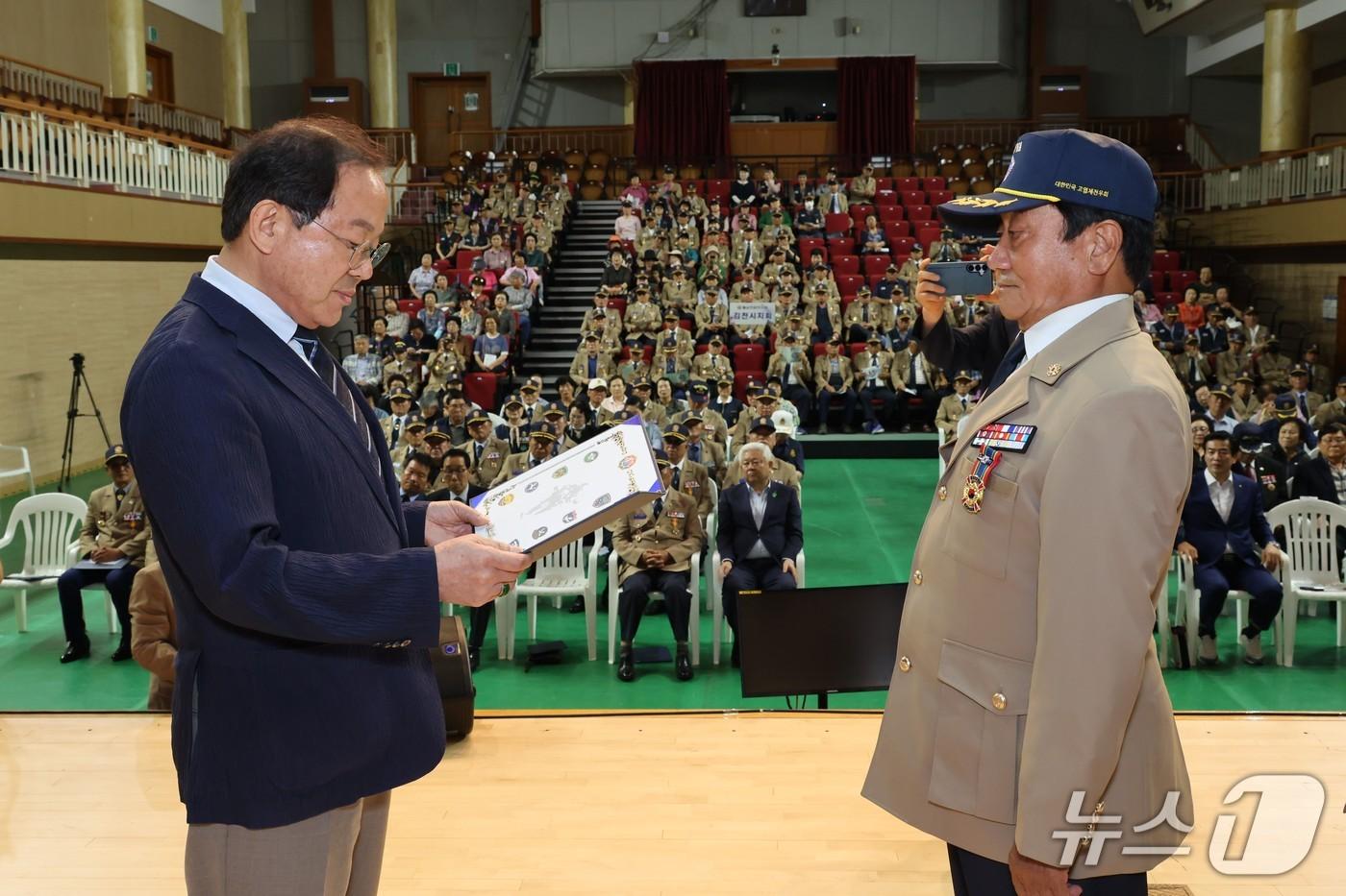 전북 무주군 무주 예체문화관에서 30일 개최된 '제19회 대한민국월남전참전자회 결의대회' 모습.(무주군 제공. 재판매 및 DB금지)