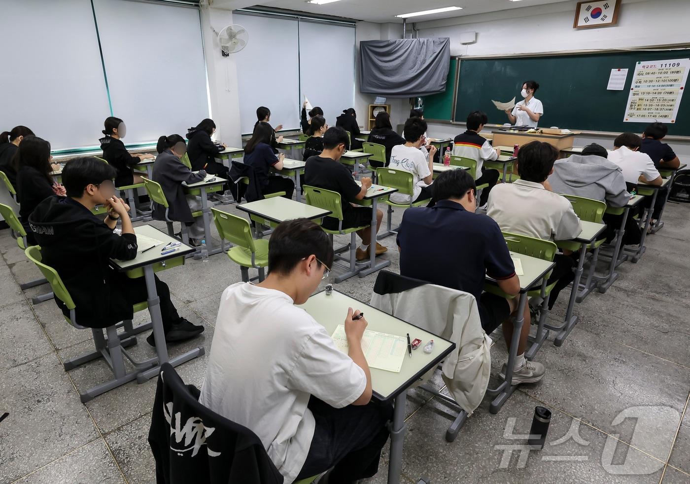 고등학교 3학년 학생들이 시험 준비를 하고 있다. /뉴스1 ⓒ News1 사진공동취재단