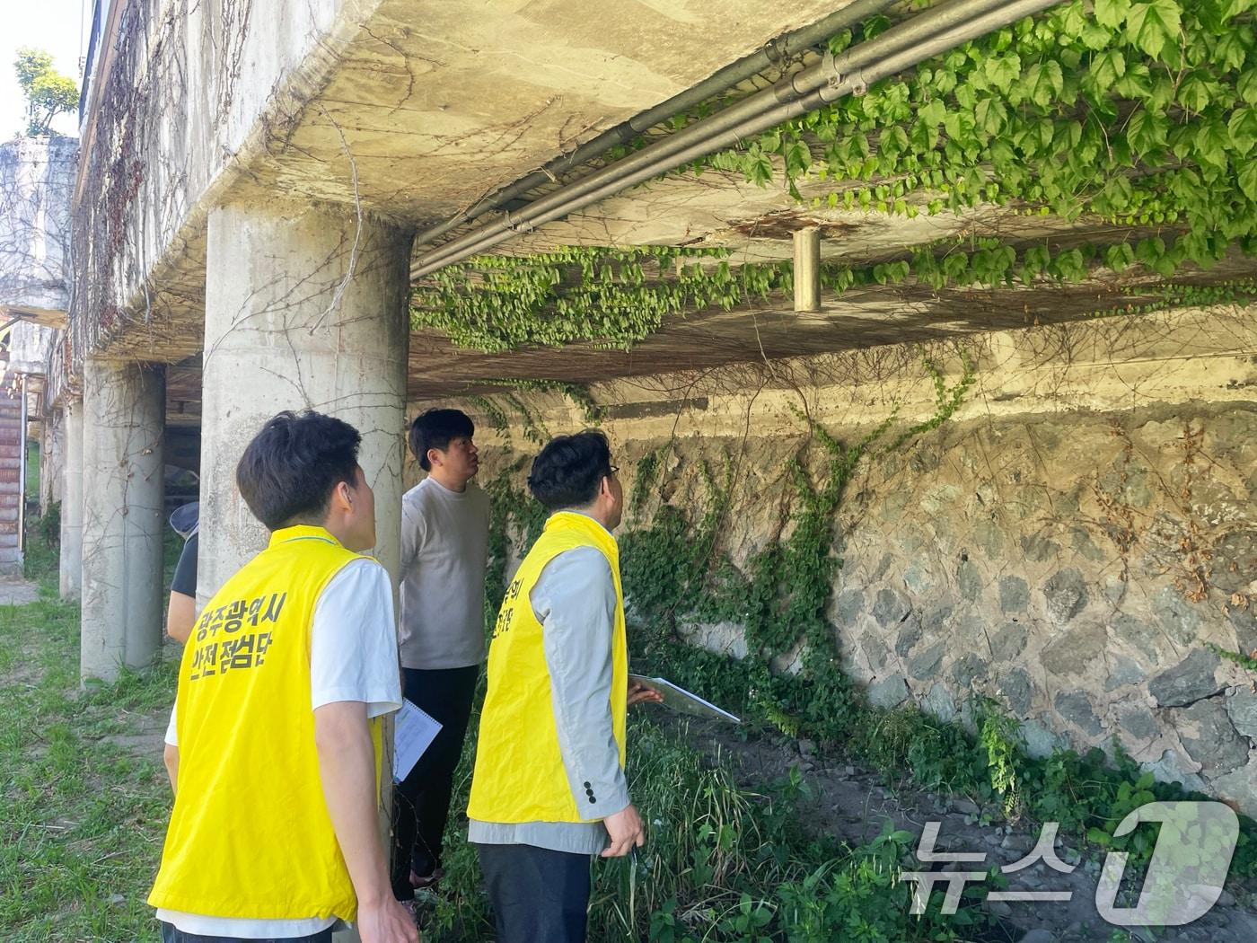 본문 이미지 - 광주시 우기 대비 재난 취약시설 안전점검.(광주시 제공. 재판매 및 DB 금지)